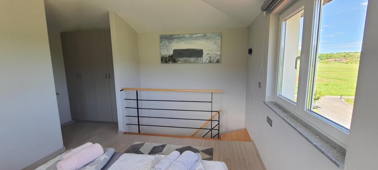 Apartmani Fenestra Tesla I Faust Otocac Exterior photo